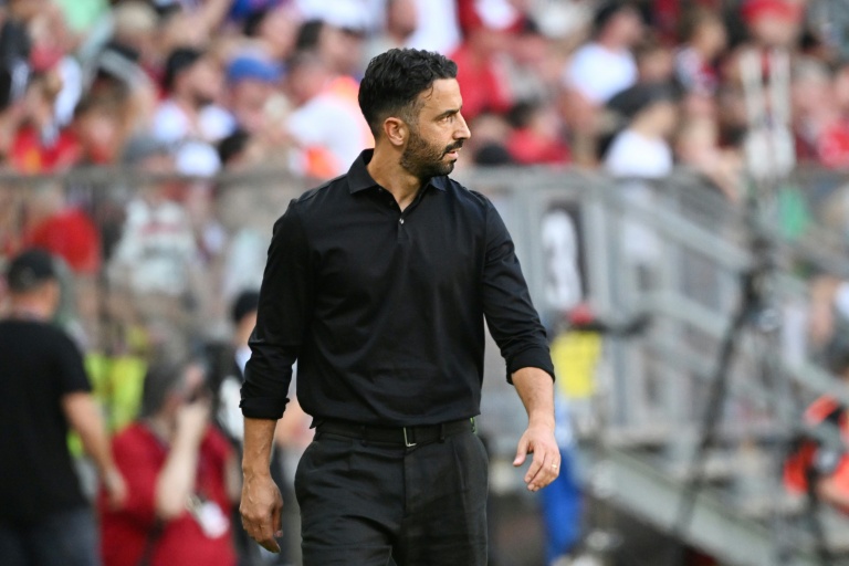 L'entraîneur portugais de l'AC Milan, Ruben Amorim, lors d'un match amical face à Manchester United, à Wroclaw, le 15 août 2026