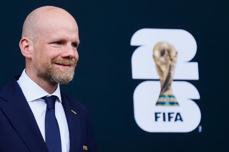 Mattias Grafström, secrétaire général de la FIFA, pose lors d'une séance photo avant un match de football de la Coupe du monde 2026, à Mexico, le 11 juin 2026