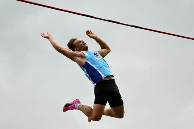 Le perchiste français Thibaut Collet lors de sa victoire aux championnats de France d'athlétisme à Albi, le 26 juillet 2026