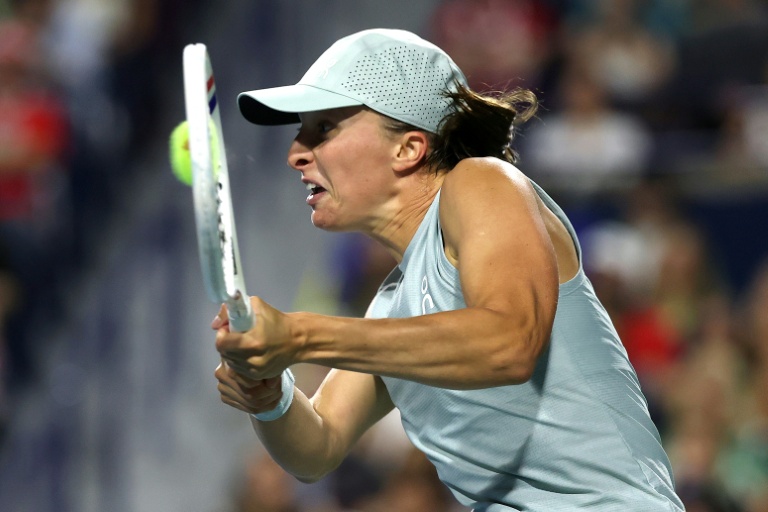 Iga Swiatek en action lors du WTA 1000 de Toronto