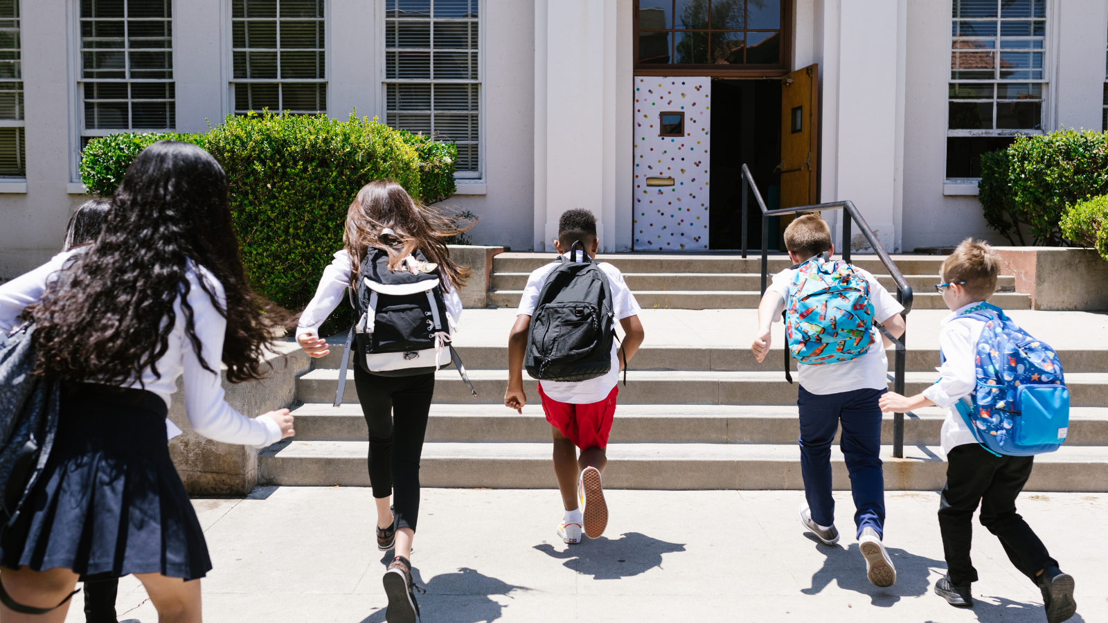 Rentrée scolaire 2026 : la folle rumeur d’un report sur TikTok