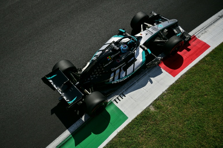 le pilote britannique George Russell au volant de sa Mercedes lors des qualifications du GP d'Italie de F1 le 5 septembre 2026 à Monza