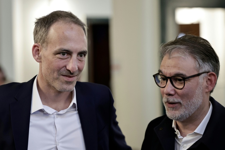 Raphaël Glucksmann, à gauche, avec à sa droite Olivier Faure, le 11 avril 2026, à Montreuil en Seine-Saint-Denis