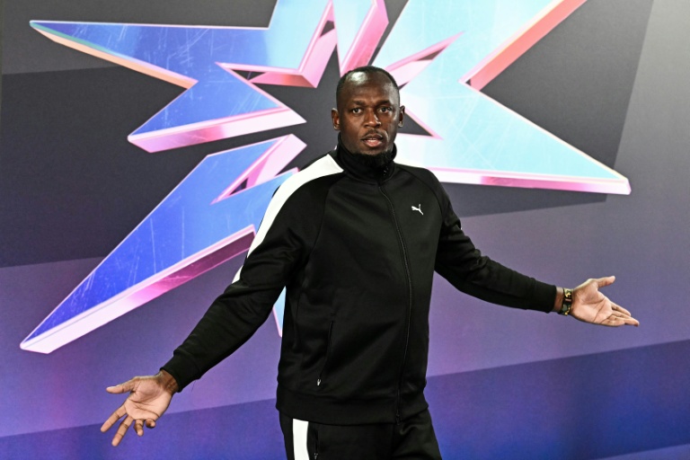 Usain Bolt lors des championnats Ultimate à Budapest en survêtement