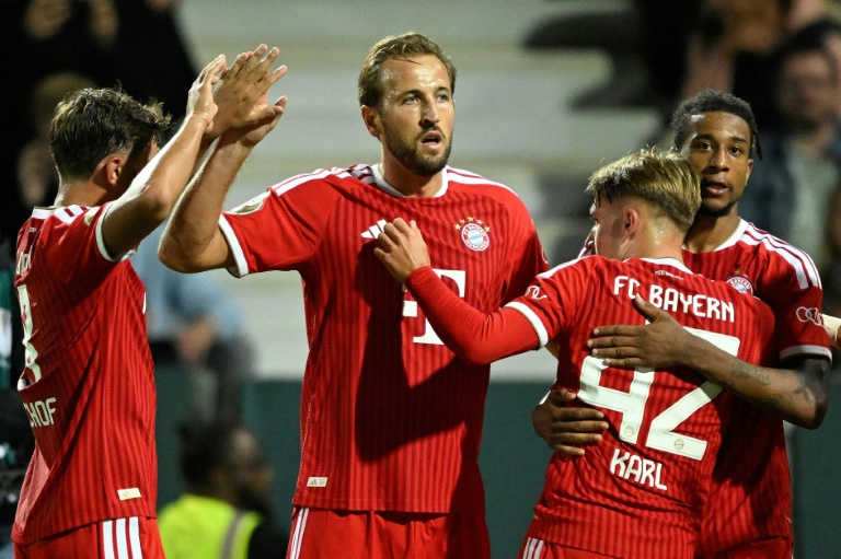 Le Bayern Munich de Harry Kane et Michael Olise (à droite) reste sur un succès facile en Coupe d'Allemagne à Osnabrück,le 2 septembre 2026