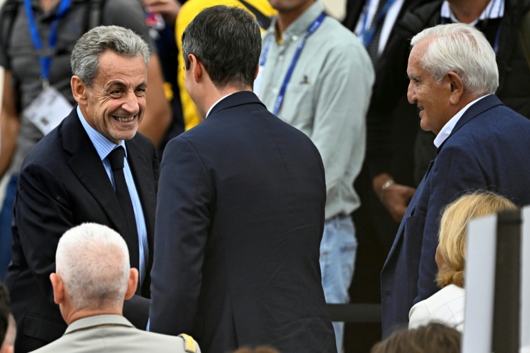 L'ancien président de la République Nicolas Sarkozy, avant le début de la messe célébrée par le pape Léon XIV sur la place de la Concorde à Paris, le 26 septembre 2026