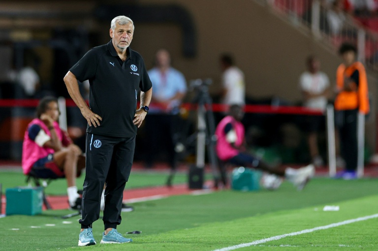 Bruno Genesio à Monaco le 30 août 2026 dans le stade Louis II de la Principauté