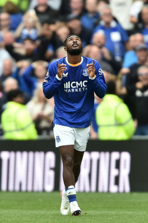 Ainsley Maitland-Niles auteur de l'égalisation d'Everton face à Manchester United à Liverpool, le 6 septembre 2026