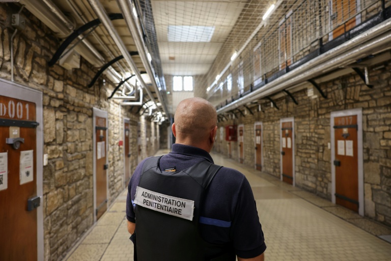 Un gardien dans la prison de Besançon, le 13 septembre 2023