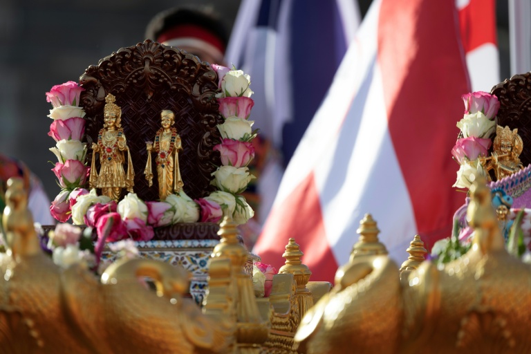 Des statues de divinités hindoues durant une cérémonie religieuse de la communauté BAPS à Paris, le 3 septembre 2026