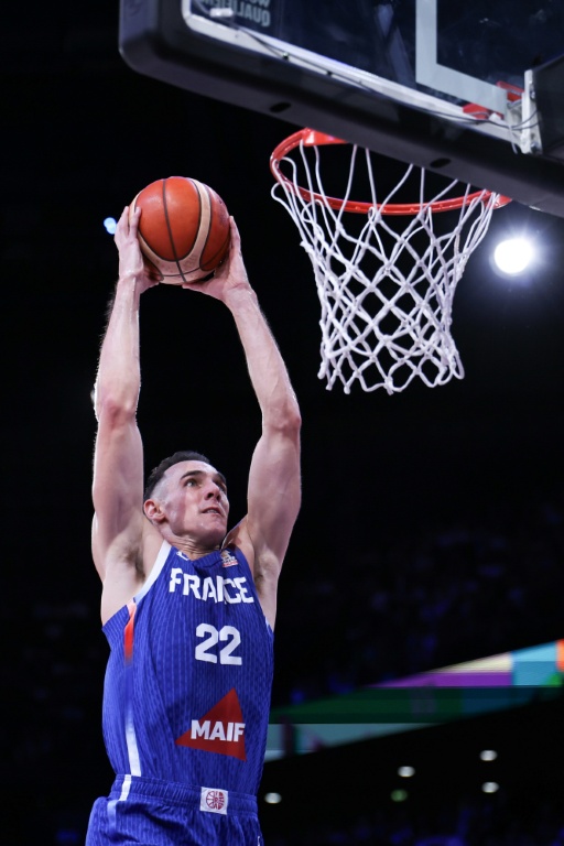 Terry Tarpey avec l'équipe de France contre contre la Slovénie au Palais Omnisports de Paris-Bercy le 27 août 2026