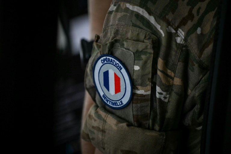 Ils pourront participer à l'opération Sentinelle, assurer la protection des sites militaires ou encore surveiller les approches maritimes dans les sémaphores le long du littoral