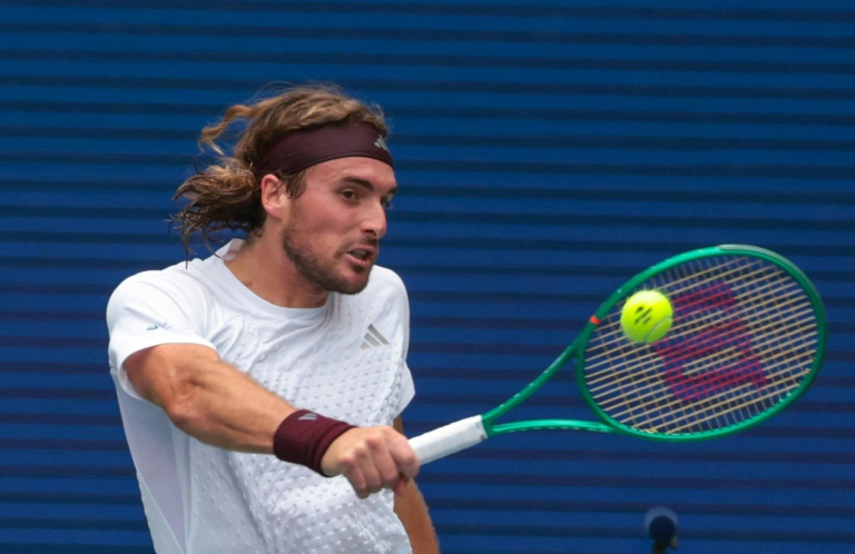 Le Grec Stefanos Tsitsipas et son revers à une main au 1er tour de l'US Open le 31 août 2026 à Flushing Meadow