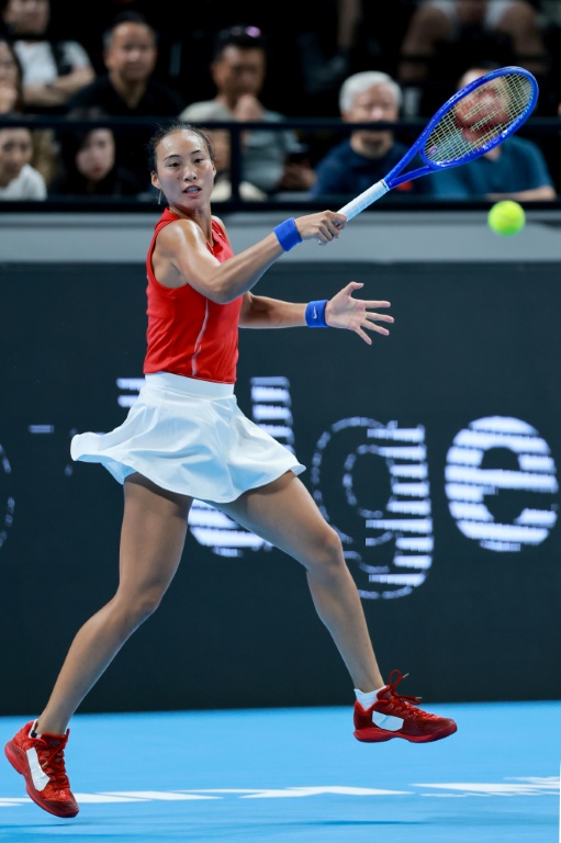 La Chinoise Zheng Qinwen lors du quart de finale de la Billie Jean King Cup face à l'Italie, le 24 septembre 2026 à  Shenzhen (Chine)