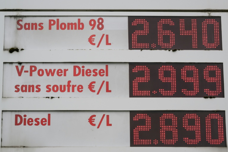 Les prix des carburants dans une station-service à Sausheim, dans le Haut-Rhin, le 16 septembre 2026