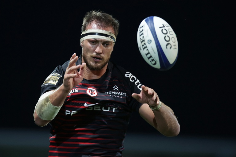 Joueur de rugby en action lors d'un match de Top 14