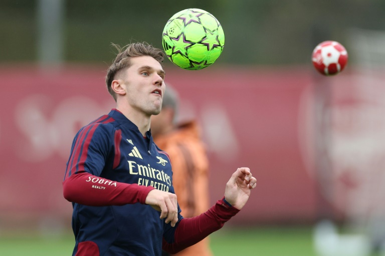 L'attaquant suédois d'Arsenal Viktor Gyokeres à l'entraînement à la veille du match contre Lille le 12 octobre 2026 à London Colney au nord de Londres