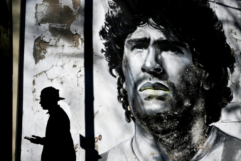 Procès concernant la mort de Diego Maradona, des peines de prison requises contre des médecins au tribunal de San Isidro.