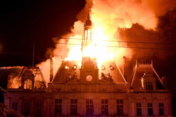 LFI annonce vouloir poursuivre Laurent Nuñez devant la Cour de justice de la République après des révélations de Médiapart.
