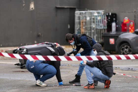 Enquête sur l'attaque dans les Yvelines, police sur les lieux.