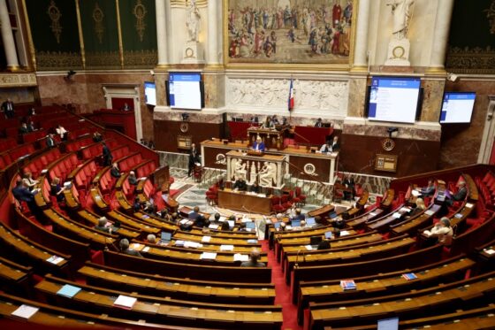 Vue de l'hémicycle de l'Assemblée nationale pendant le débat budgétaire