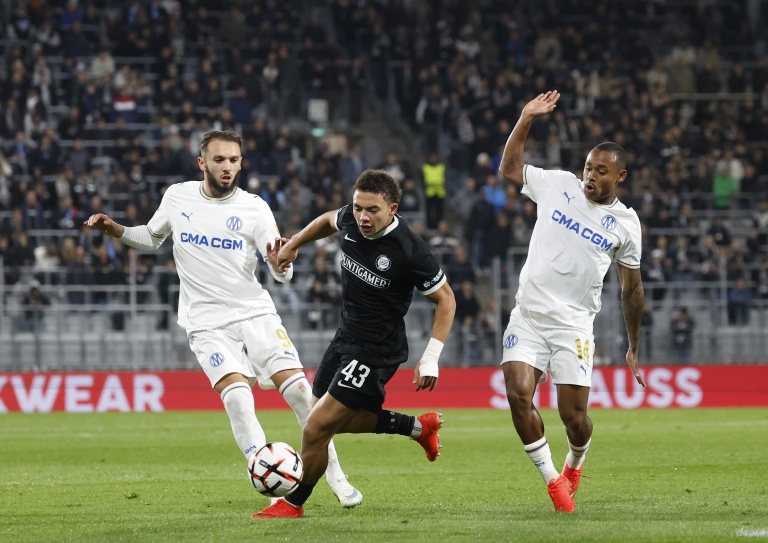 Les joueurs de l'Olympique de Marseille en action lors de leur match contre Sturm Graz en Ligue Europa.