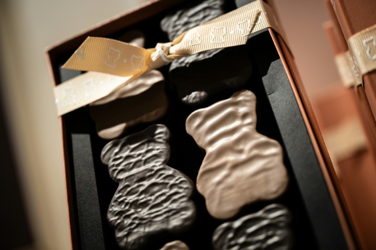 Des oursons en chocolat dans une boutique de La Maison du Chocolat, le 27 octobre 2026 à Paris