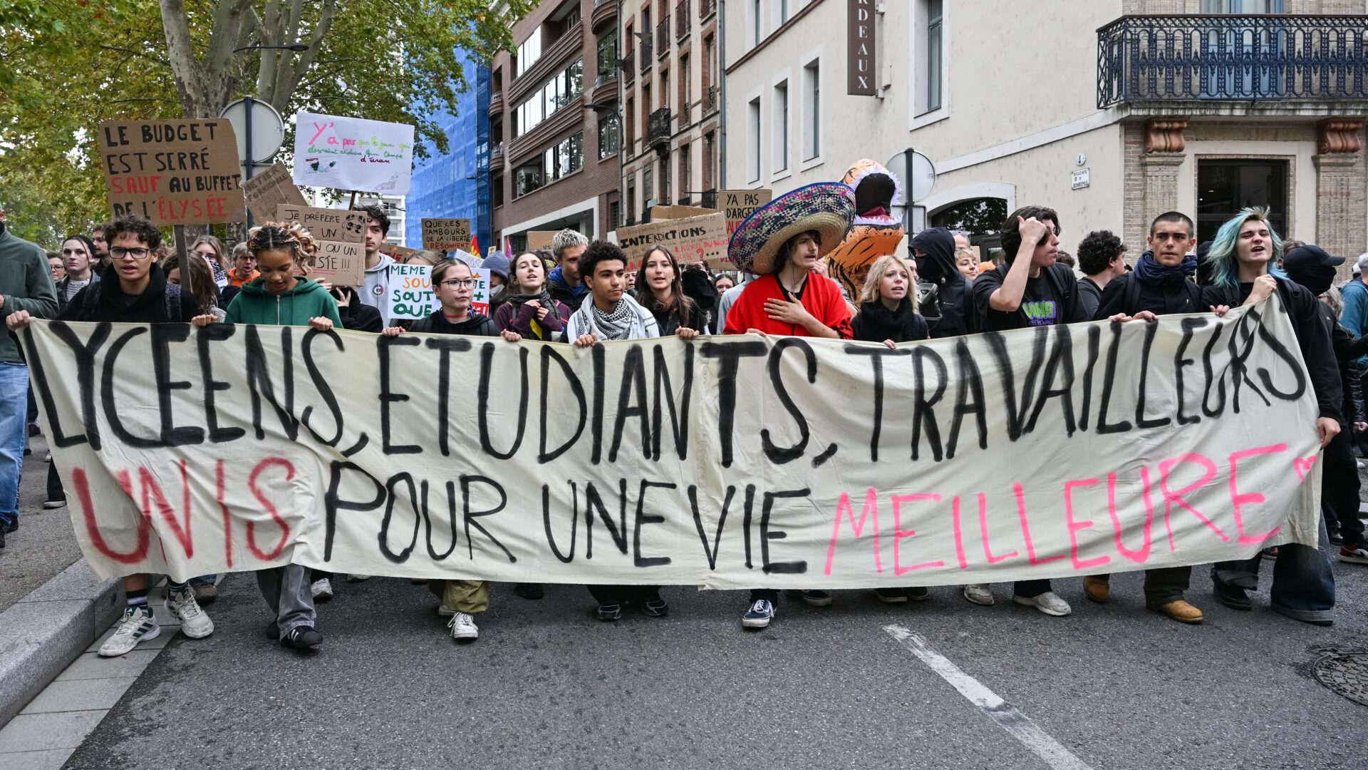 Colère des lycées : le syndicat UNI dénonce son exclusion de la table des négociations