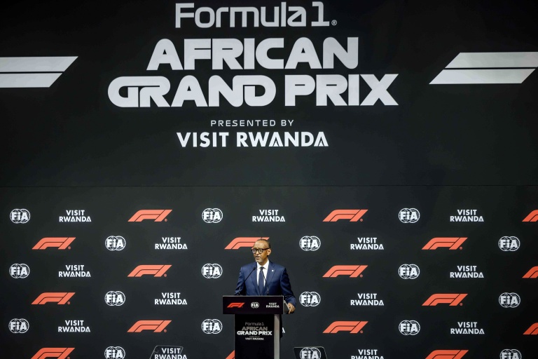 Le président rwandais Paul Kagamé lors de la présentation du futur Grand Prix de Formule 1 d'Afrique au Rwanda à la BK Arena de Kigali, le 13 octobre 2026