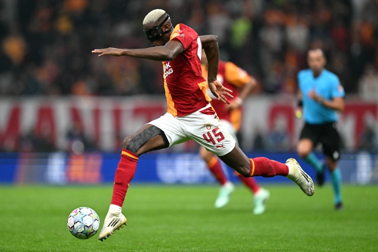 L'attaquant nigérian de Galatasaray Victor Osimhen lors du match de Ligue des champions contre Barcelone,  à Istanbul le 13 octobre 2026
