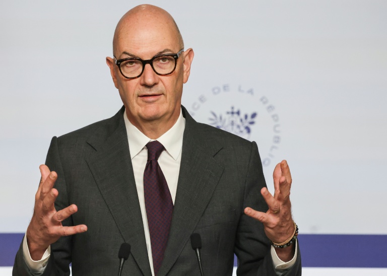 Roland Lescure s'exprime lors d'une conférence sur le budget