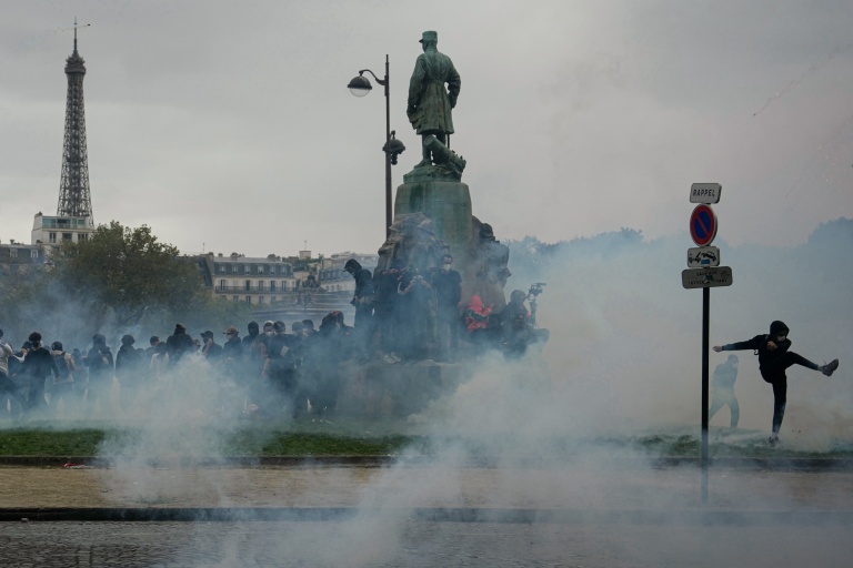 A la fin de la manifestation des lycéens le 13 octobre 2026 à Paris