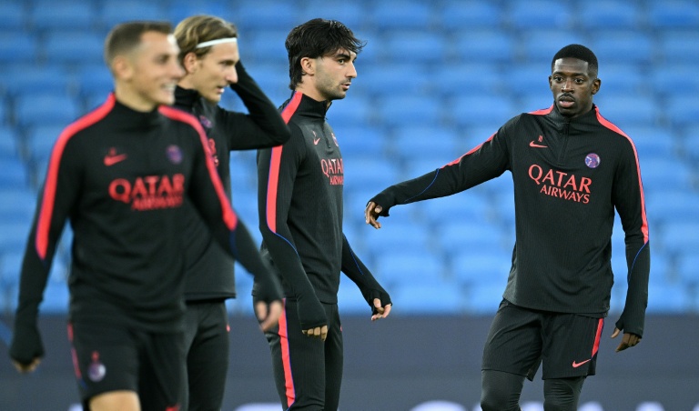Ousmane Dembélé et les Parisiens à l'entraînement le 13 octobre 2026 à la veille du match de Ligue des champions contre Manchester City à l'Etihad stadium